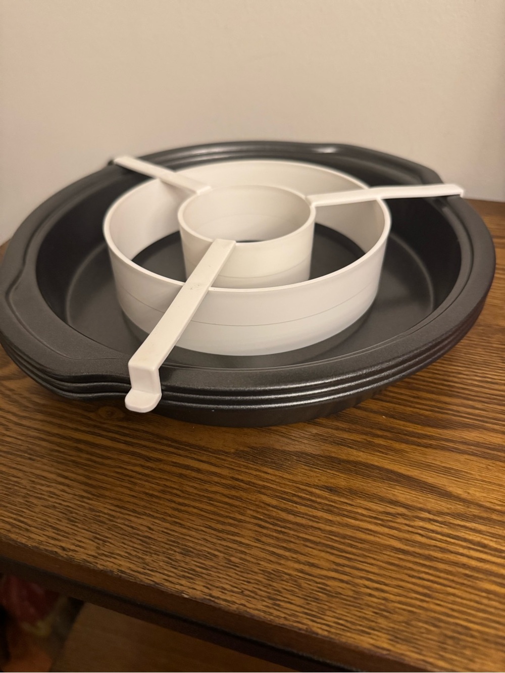 Pampered Chef Checkerboard Cake Pan Set (3 Pans + Insert) - NEW